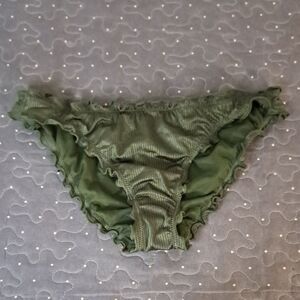 Xhilaration Green Ruffled Cheeky Bottoms size medium NWT